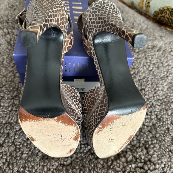 Stuart Weitzman mushroom snake printed platform peep toe shoes. - Picture 2 of 7